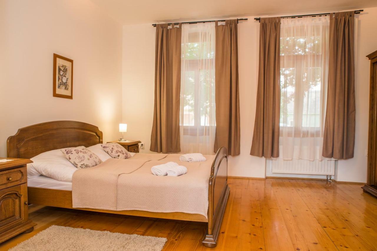Apartment Tri Mudraca Karanac Экстерьер фото